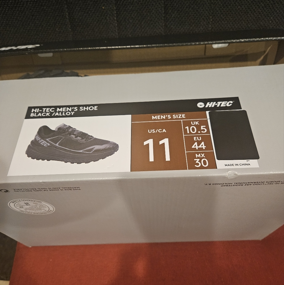 Hi-Tec Men's Black Athletic Shoes - Picture 3 of 3